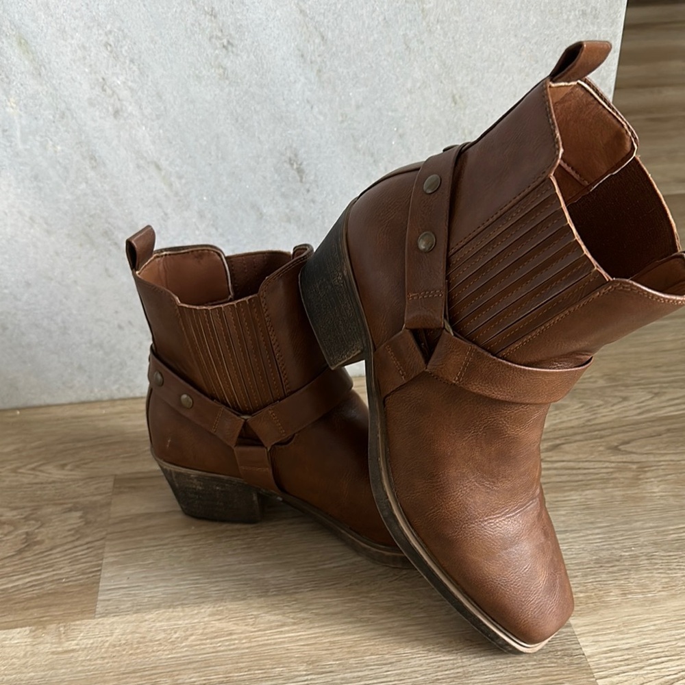 Sonoma Brown Western Ankle Booties with Stacked Heel